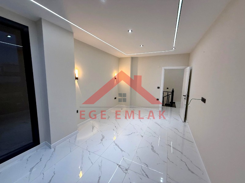 Didim'de Satılık 300 M2 Arsa Üzerinde 4+1 Villa