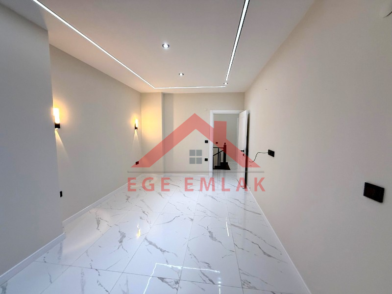 Didim'de Satılık 300 M2 Arsa Üzerinde 4+1 Villa