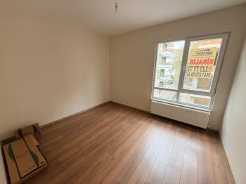 GÜVENAY -  ÇORUM ÜÇTUTLAR MAH. ILICA CADDESİ ÜZERİ 2+1 KİRALIK DAİRE