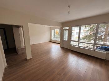 GÜVENAY -  ÇORUM ÜÇTUTLAR MAH. ILICA CADDESİ ÜZERİ 2+1 KİRALIK DAİRE