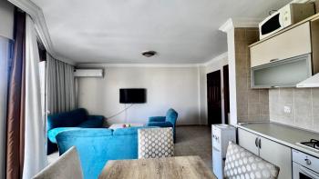 KKTC Girne Merkezde Patara Sitesinde Ortak Yüzme Havuzlu Satılık 1+1 Daire