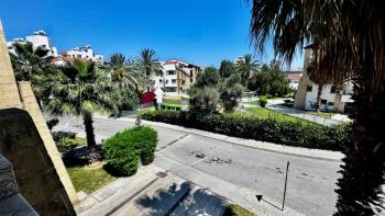 KKTC Girne Merkezde Patara Sitesinde Ortak Yüzme Havuzlu Satılık 1+1 Daire
