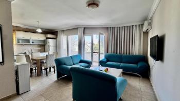 KKTC Girne Merkezde Patara Sitesinde Ortak Yüzme Havuzlu Satılık 1+1 Daire