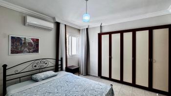 KKTC Girne Merkezde Patara Sitesinde Ortak Yüzme Havuzlu Satılık 1+1 Daire