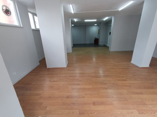 Yeşilpınar İsfanbul Avm'ye Yakın 100 m2 Düz Giriş Kiralık İşyeri