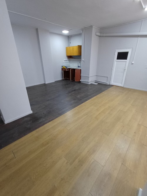 Yeşilpınar İsfanbul Avm'ye Yakın 100 m2 Düz Giriş Kiralık İşyeri