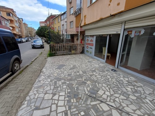Yeşilpınar İsfanbul Avm'ye Yakın 100 m2 Düz Giriş Kiralık İşyeri
