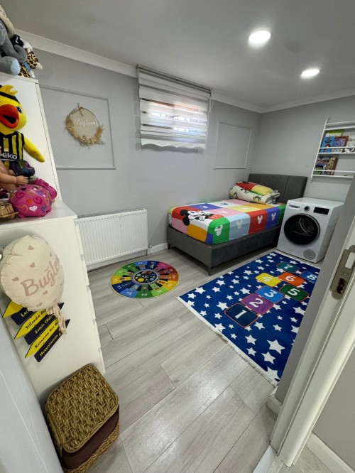 Yeşilpınar Metro'ya 2 Dk 3+1 Asansörlü Bina'da Satılık Dubleks