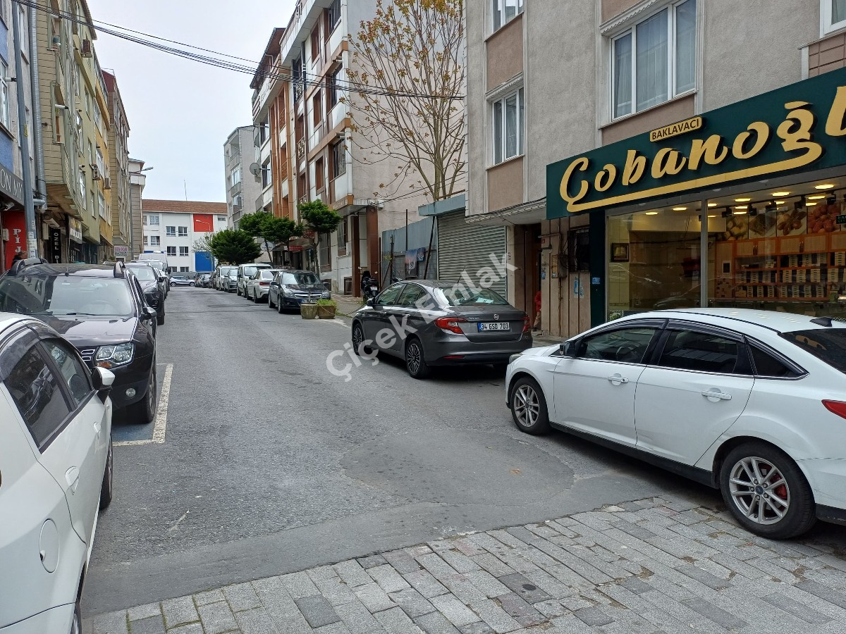 Yeşilpınar Özlem Çarşısına Yakın 140 m2 Kiralık İşyeri