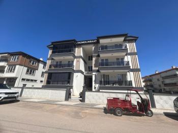 AFYON ÜÇOK EMLAKTAN KANLICA MAH 3+1 110M² SIFIR AYARINDA TEMİZ BAKIMLI KİRALIK DAİRE 