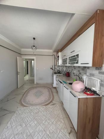 AFYTON ÜÇOK EMLAKTAN FATİH MAH SIFIR AYARINDA 2+1 80M² KİRALIK DAİRE