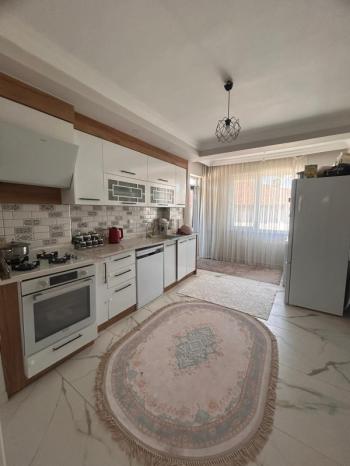 AFYTON ÜÇOK EMLAKTAN FATİH MAH SIFIR AYARINDA 2+1 80M² KİRALIK DAİRE