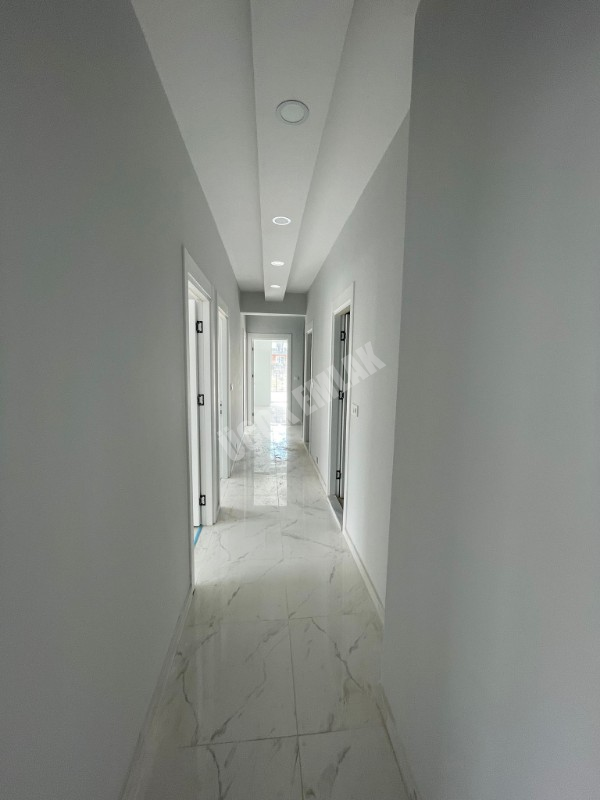 AFYON ÜÇOK EMLAKTAN KANLICA MAH 3+1 110M² SIFIR AYARINDA TEMİZ BAKIMLI KİRALIK DAİRE 
