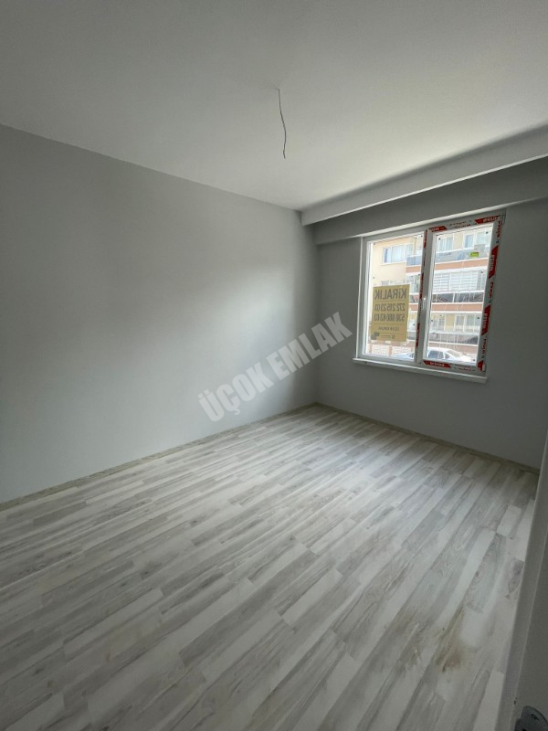 AFYON ÜÇOK EMLAKTAN KANLICA MAH 3+1 110M² SIFIR AYARINDA TEMİZ BAKIMLI KİRALIK DAİRE 