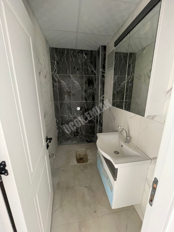 AFYON ÜÇOK EMLAKTAN KANLICA MAH 3+1 110M² SIFIR AYARINDA TEMİZ BAKIMLI KİRALIK DAİRE 