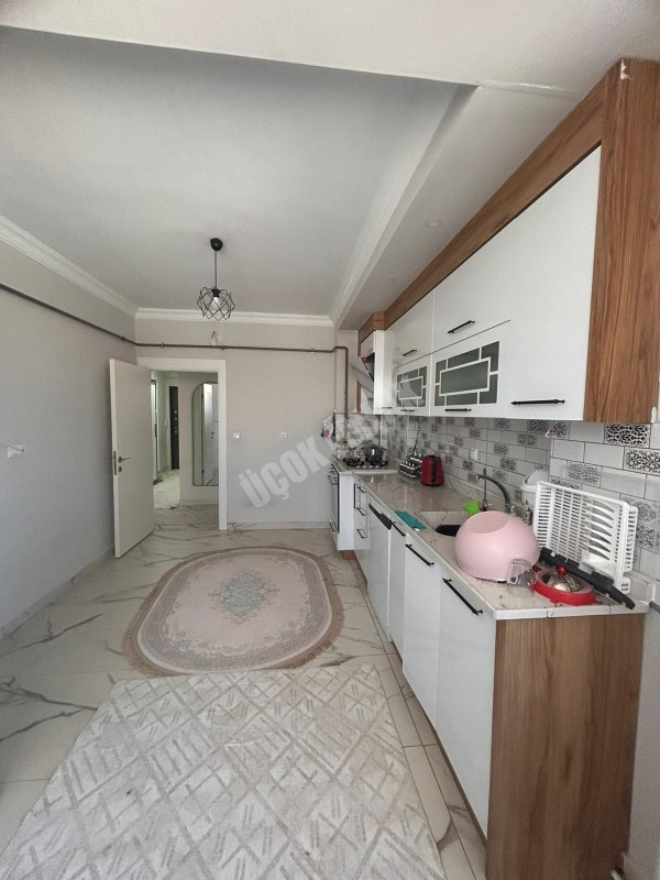 AFYTON ÜÇOK EMLAKTAN FATİH MAH SIFIR AYARINDA 2+1 80M² KİRALIK DAİRE