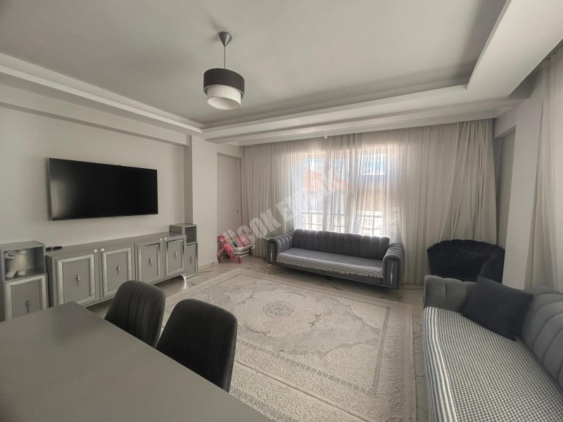AFYTON ÜÇOK EMLAKTAN FATİH MAH SIFIR AYARINDA 2+1 80M² KİRALIK DAİRE