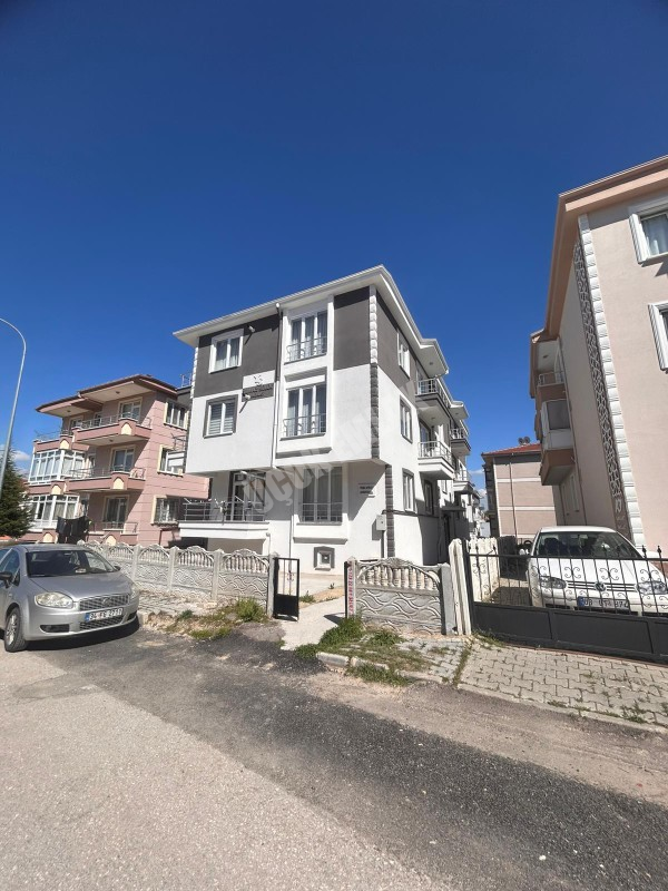 AFYTON ÜÇOK EMLAKTAN FATİH MAH SIFIR AYARINDA 2+1 80M² KİRALIK DAİRE