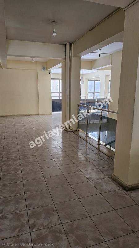 Ağrı Merkezde Satılık Yaklaşık 1500 M2 Kurumsal Kiracılı İş Yeri