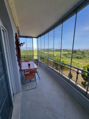 YENİ MAHALLE’DE HAVUZLU SİTE İÇERİSİNDE 2+1 EŞYALI SATILIK DAİRE!