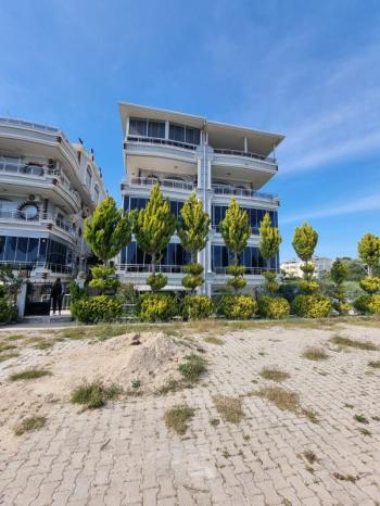 YENİ MAHALLE’DE HAVUZLU SİTE İÇERİSİNDE 2+1 EŞYALI SATILIK DAİRE!