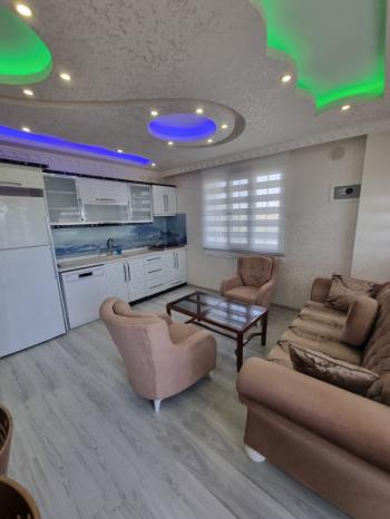 YENİ MAHALLE’DE HAVUZLU SİTE İÇERİSİNDE 2+1 EŞYALI SATILIK DAİRE!