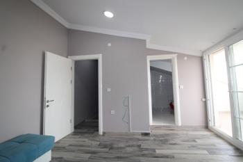 ALTINKUM MAHALLESİ’NDE DENİZE YÜRÜME MESAFESİNDE 3+1 MÜSTAKİL BAHÇELİ SATILIK VİLLA