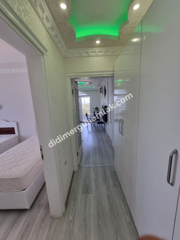 YENİ MAHALLE’DE HAVUZLU SİTE İÇERİSİNDE 2+1 EŞYALI SATILIK DAİRE!