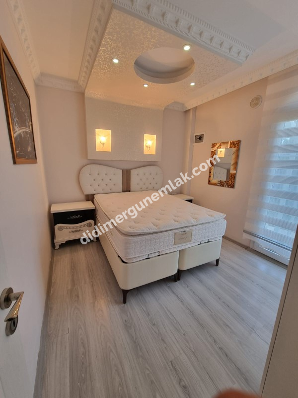 YENİ MAHALLE’DE HAVUZLU SİTE İÇERİSİNDE 2+1 EŞYALI SATILIK DAİRE!