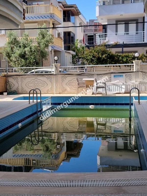 YENİ MAHALLE’DE HAVUZLU SİTE İÇERİSİNDE 2+1 EŞYALI SATILIK DAİRE!