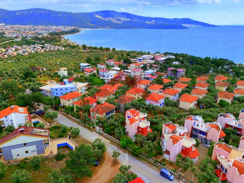Didim Akbük Özpınar Sitesi’nde Denize 150 m, 3+1 Villa