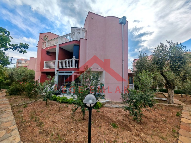 Didim Akbük Özpınar Sitesi’nde Denize 150 m, 3+1 Villa