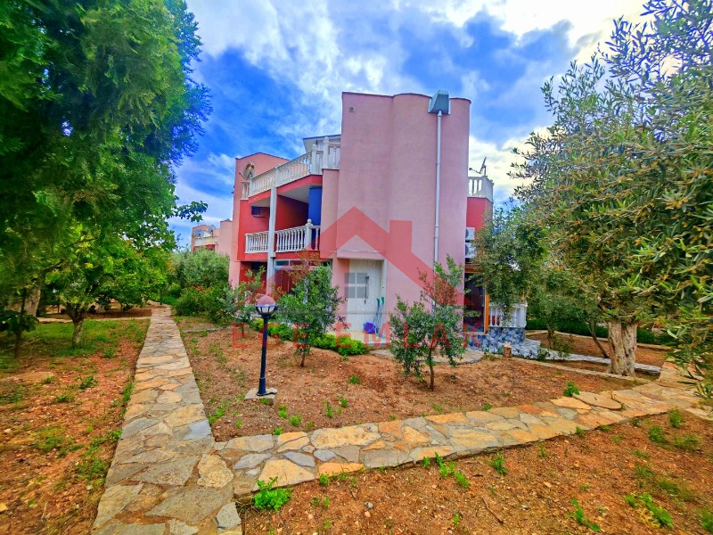 Didim Akbük Özpınar Sitesi’nde Denize 150 m, 3+1 Villa