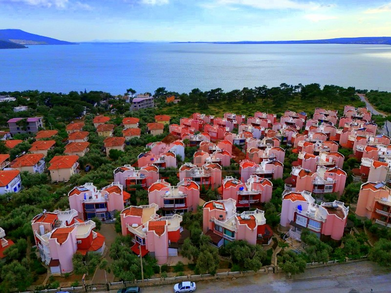 Didim Akbük Özpınar Sitesi’nde Denize 150 m, 3+1 Villa