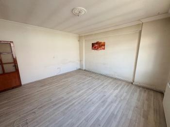 GÜVENAY - ÇORUM KARAKEÇİLİ CAMİİ KARŞISI 2+1 KİRALIK DAİRE