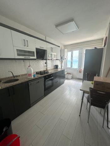 GÜVENAY - ÇORUM GAZİ CADDESİ ÜZERİ 3+1 KİRALIK OFİS 