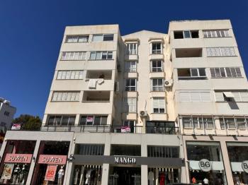 KÖŞKLÜÇİFTLİK'DE ANA YOL ÜZERİNDE TİCARİ İZİNLİ DAİRE