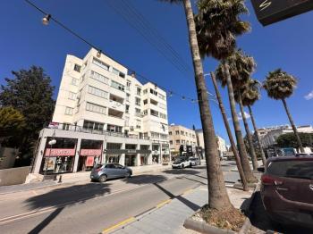 KÖŞKLÜÇİFTLİK'DE ANA YOL ÜZERİNDE TİCARİ İZİNLİ DAİRE 