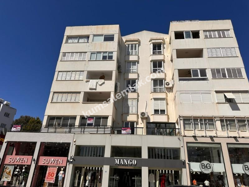 KÖŞKLÜÇİFTLİK'DE ANA YOL ÜZERİNDE TİCARİ İZİNLİ DAİRE 