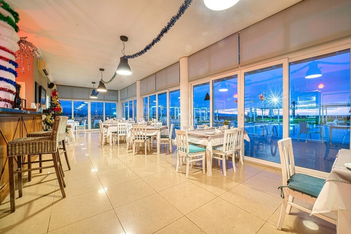 Aphrodite Aqua’da Sahil Lüksü Seni Bekliyor