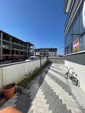 AFYON ÜÇOK EMLAKTAN KANLICA MAH 3+1 110M² SIFIR AYARINDA SATILIK DAİRE 