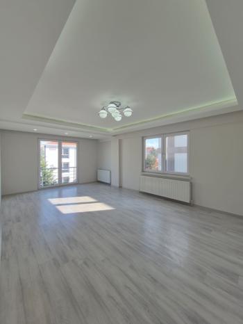 AFYON ÜÇOK EMLAKTAN GAZİ MAH 3+1 113M² SIFIR AYARINDA SATILIK DAİRE 