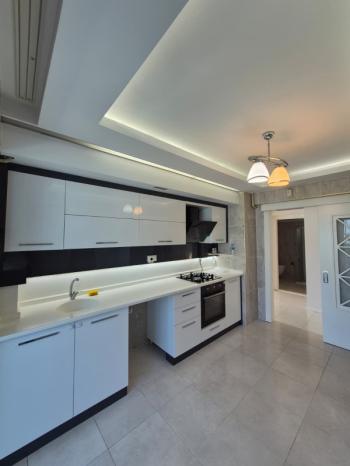 AFYON ÜÇOK EMLAKTAN GAZİ MAH 3+1 113M² SIFIR AYARINDA SATILIK DAİRE 