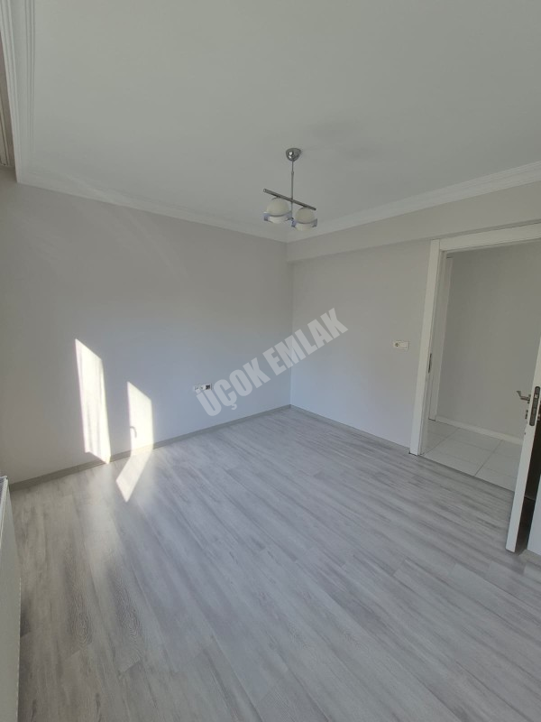 AFYON ÜÇOK EMLAKTAN GAZİ MAH 3+1 113M² SIFIR AYARINDA SATILIK DAİRE 