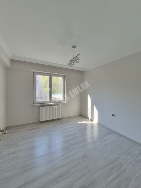 AFYON ÜÇOK EMLAKTAN GAZİ MAH 3+1 113M² SIFIR AYARINDA SATILIK DAİRE 