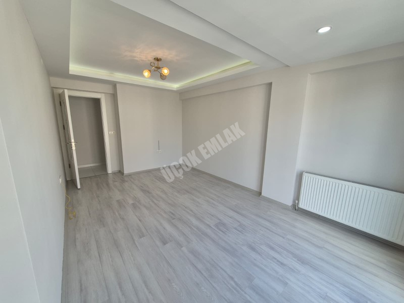 AFYON ÜÇOK EMLAKTAN GAZİ MAH 3+1 113M² SIFIR AYARINDA SATILIK DAİRE 