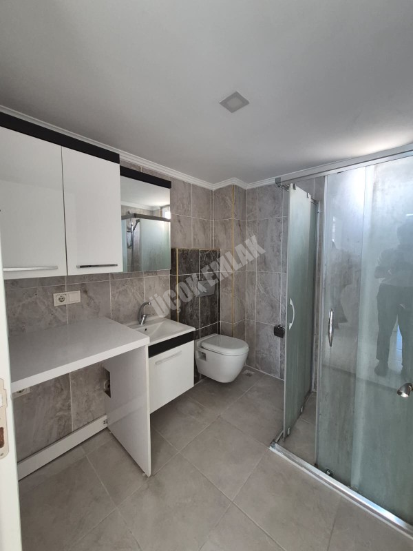 AFYON ÜÇOK EMLAKTAN GAZİ MAH 3+1 113M² SIFIR AYARINDA SATILIK DAİRE 
