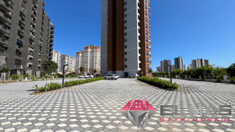 Elmas’tan Çeşmeli'de Yatırıma Uygun Sıfır Projede Deniz Manzaralı  1+1 