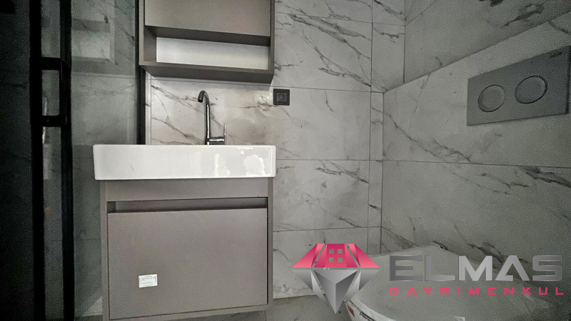 Elmas’tan Çeşmeli'de Yatırıma Uygun Sıfır Projede Deniz Manzaralı  1+1 