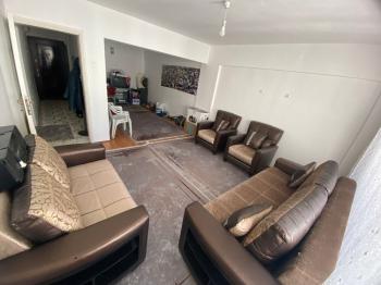 GÜVENAY - ÇORUM ÜÇTUTLAR MAH. ILICA CADDESİ ÜZERİ SATILIK 2+1 DAİRE